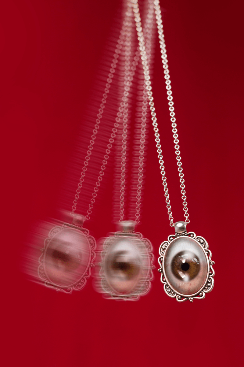 Hypnotherapy can Stop Your Fear of Not Fitting In